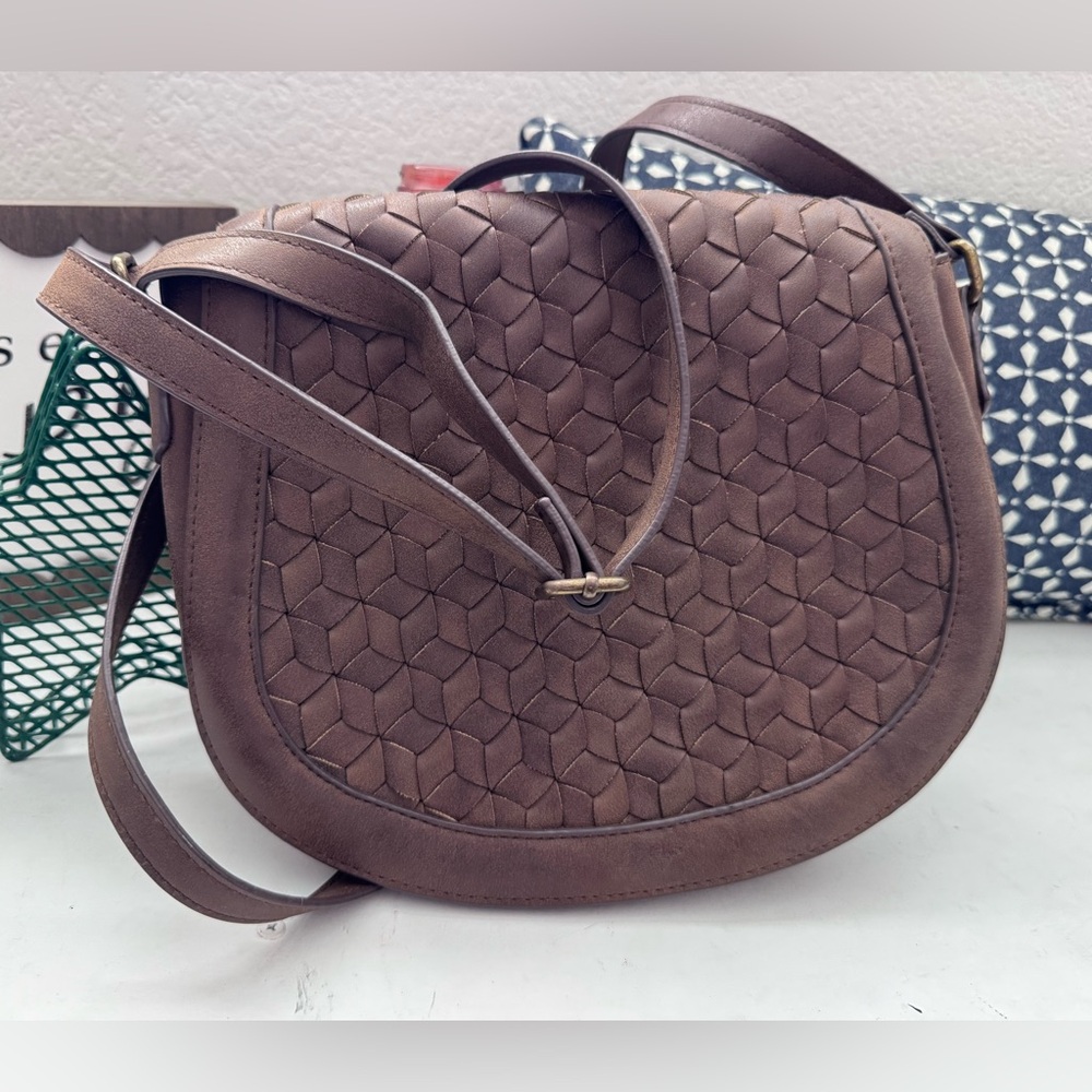 BOUTIQUE FAUX LEATHER EMBOSSED SADDLE BAG BROWN CROSSBODY
